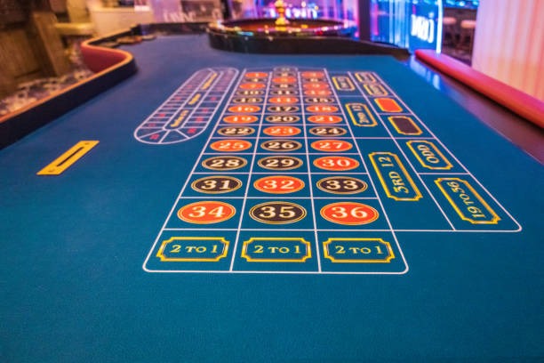 Live baccarat table at italia188 login with professional dealer and multiple camera angles